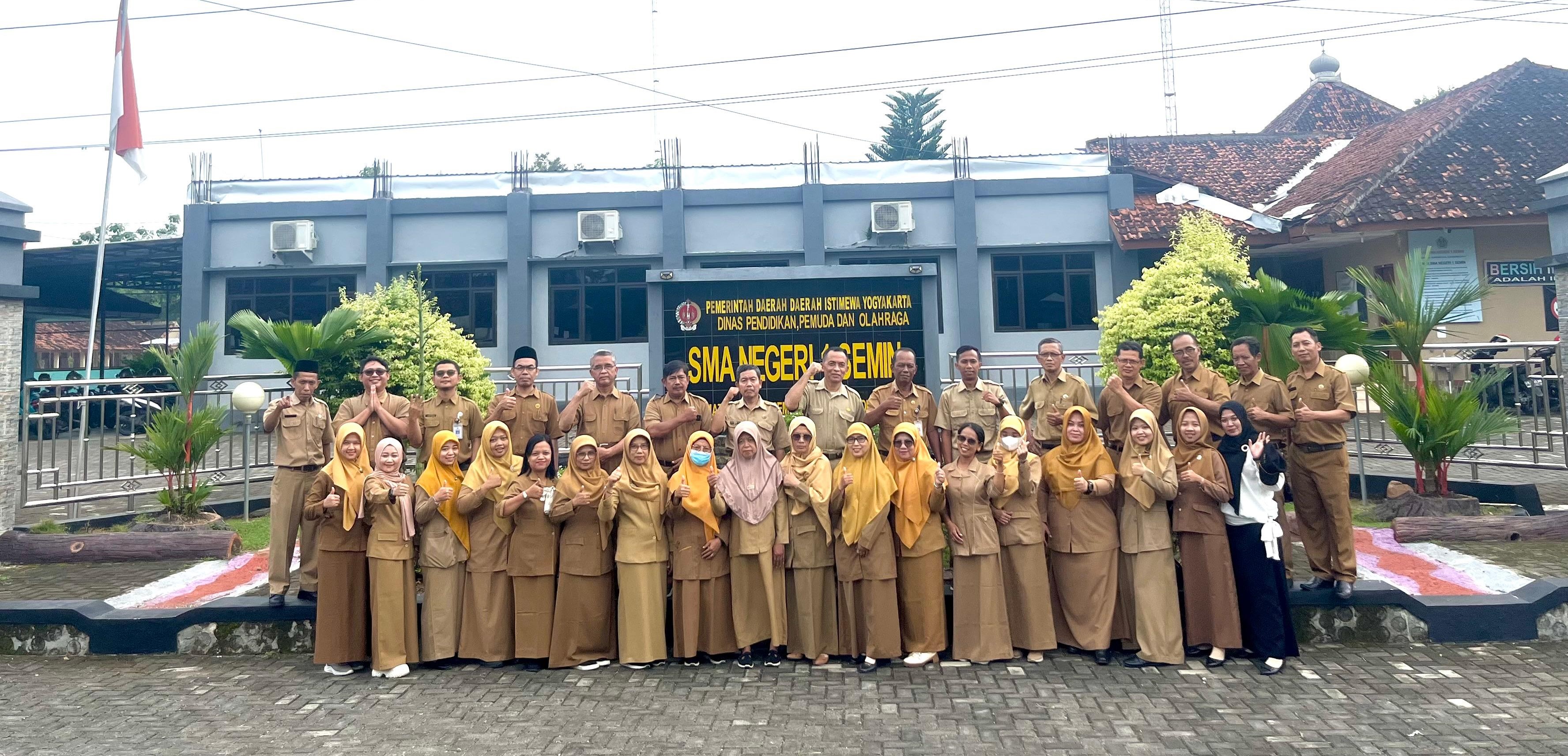 Selamat Datang di Website Resmi SMAN 1 SEMIN