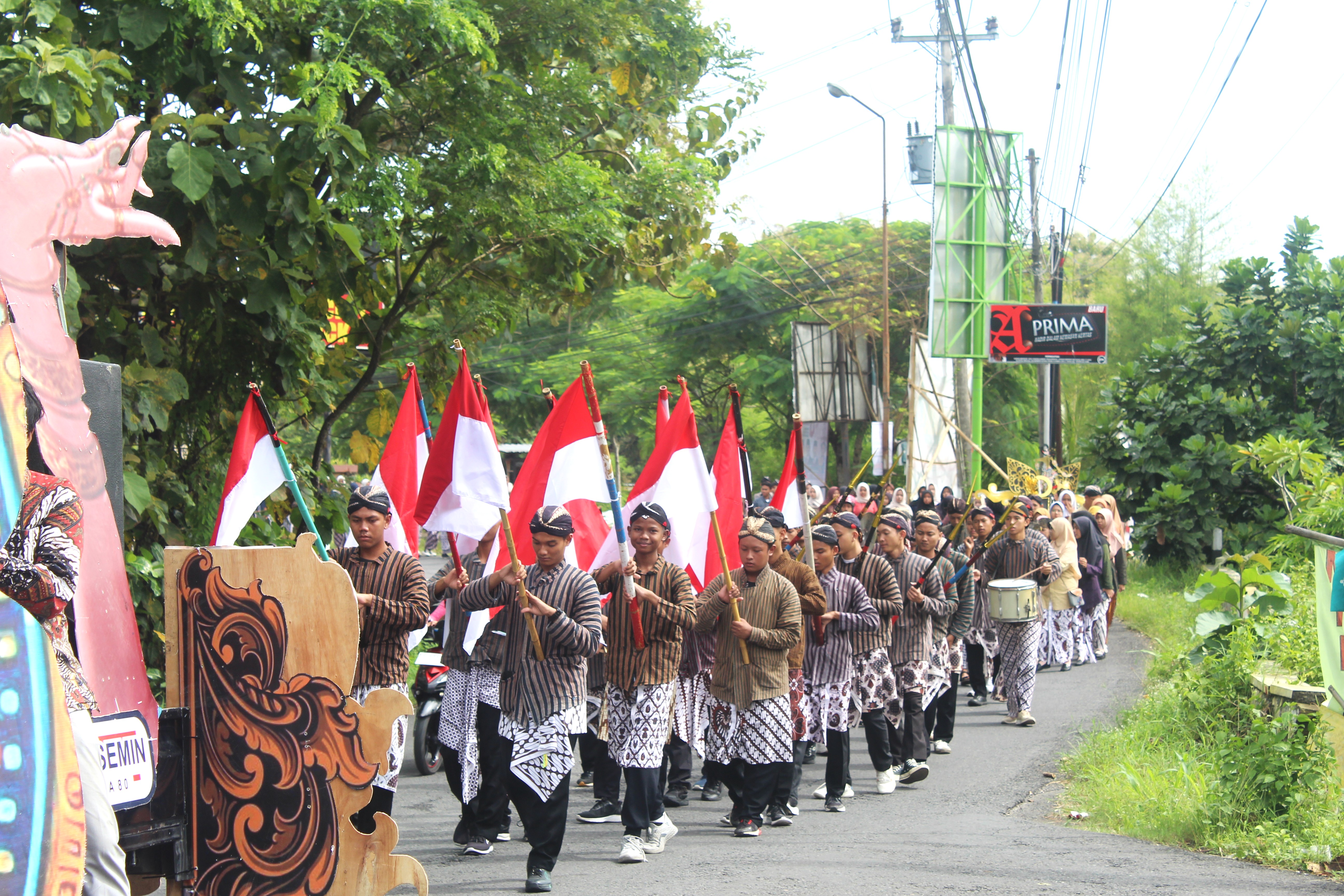 Kirab Budaya Peringatan Hari Jadi ke 271 DIY